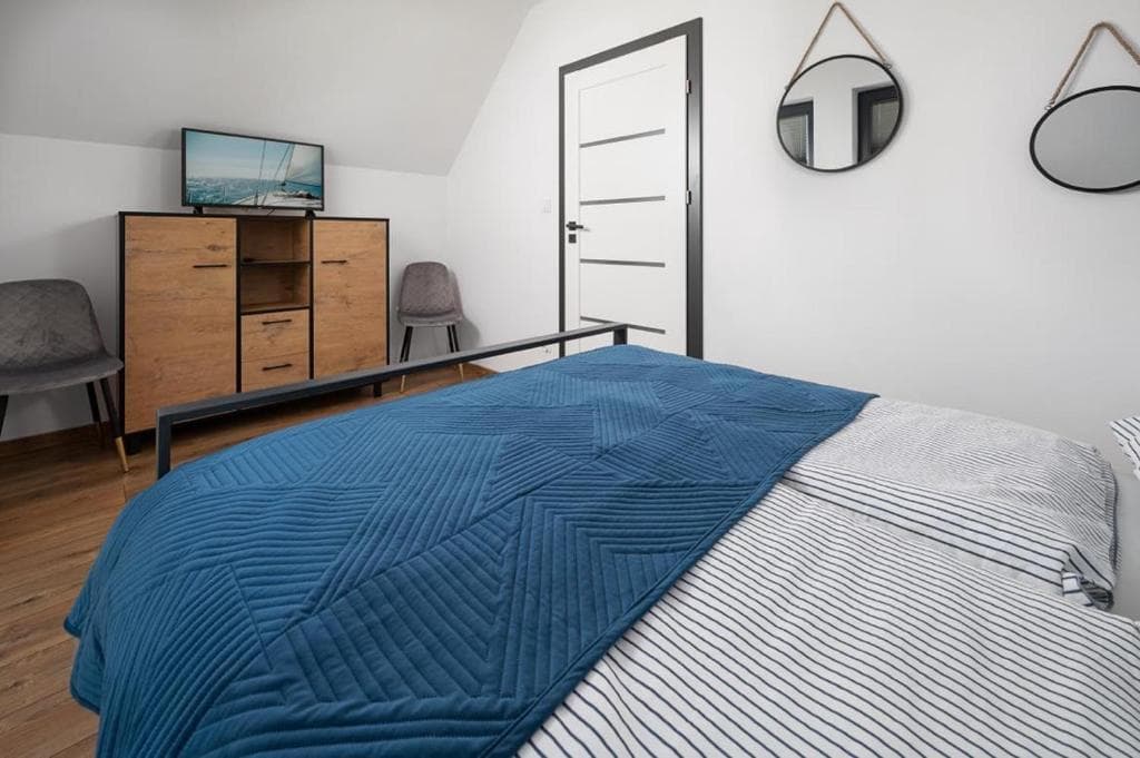 bedroom master detail